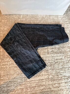 Terez Black Croc-Print Capris